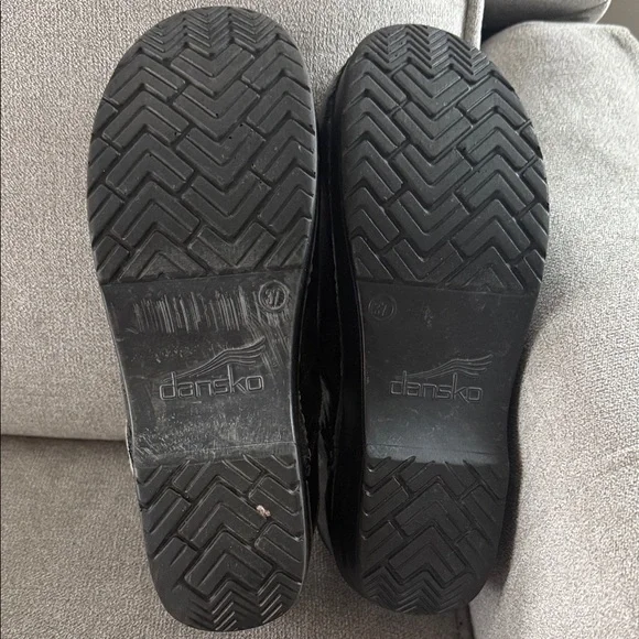 Women Dansko size 37 Floral Patterned Clogs - Picture 5 of 6